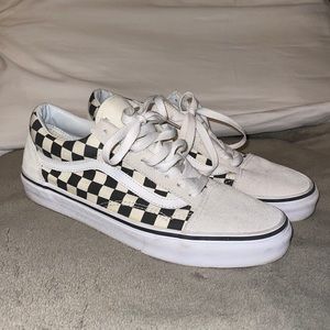 Vans (checkerboard old skool)